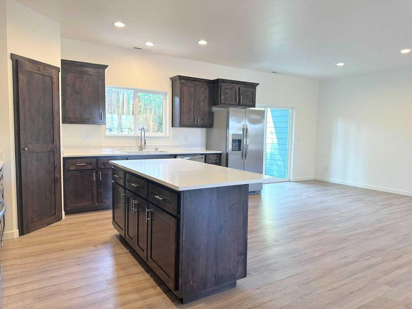 Photo of 400 SE 8th Street 6 of 18