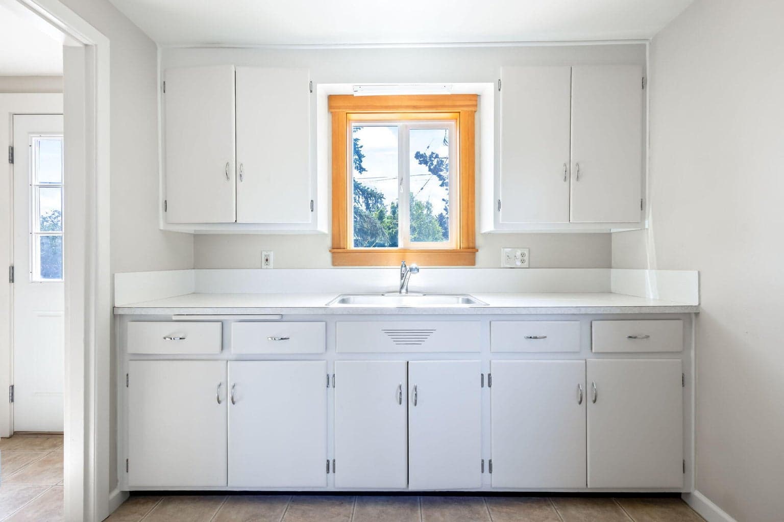 Photo of 1270 NE Ochoco Avenue 8 of 15