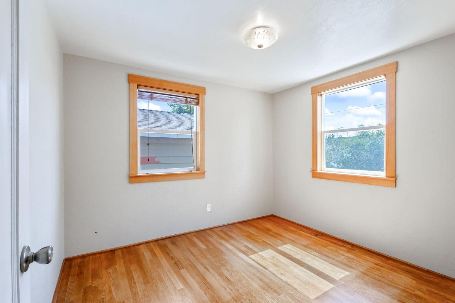 Photo of 1270 NE Ochoco Avenue 12 of 15