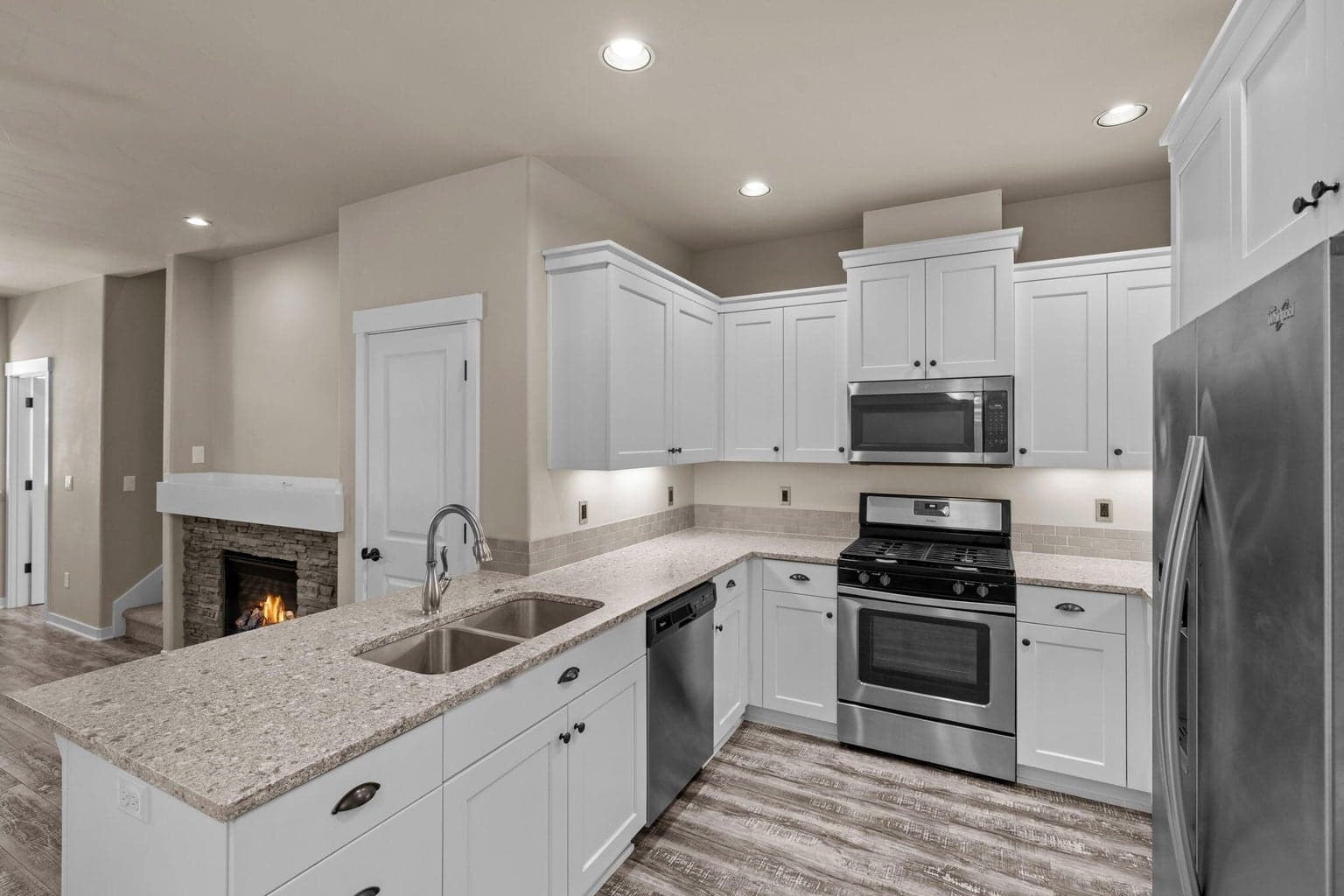 Photo of 3473 SW 28th Street 9 of 23