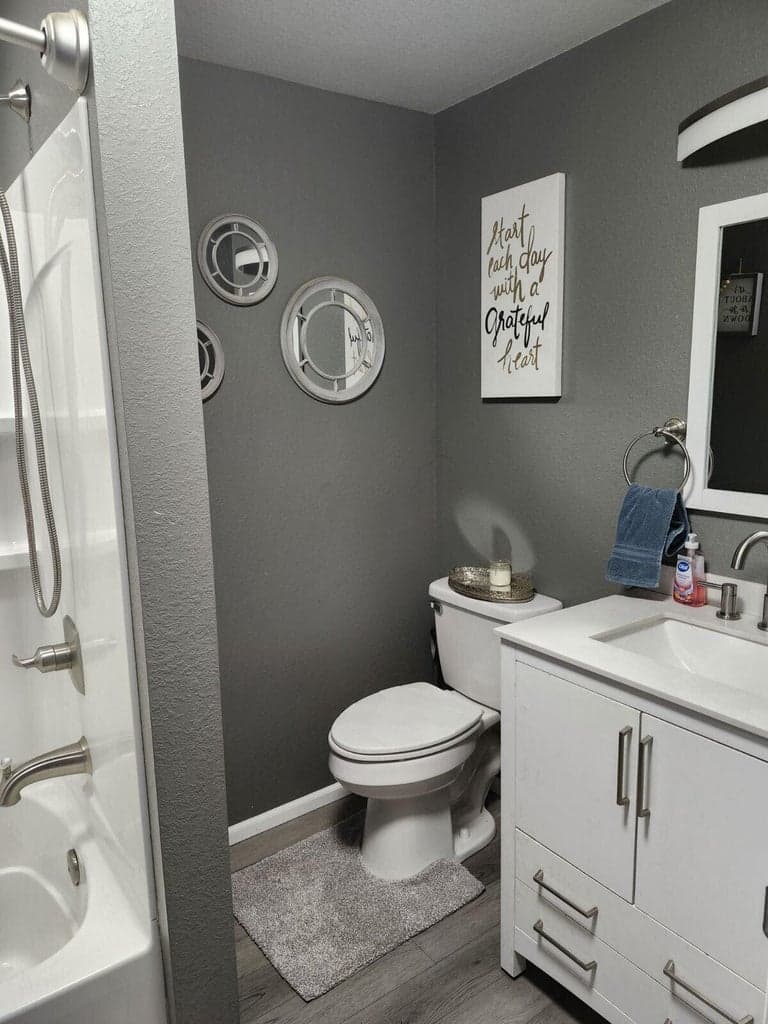 Photo of 907 SW 12th Street 12 of 17