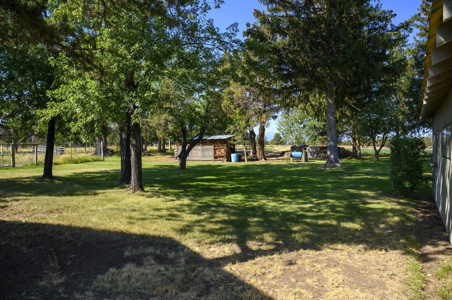 Photo of 7376 SW McVey Avenue 44 of 60