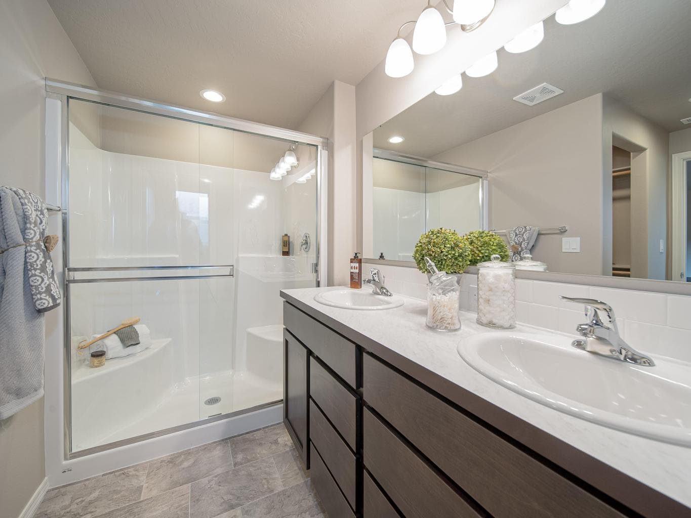 Photo of 3267 NW 10th Place NW 12 of 13