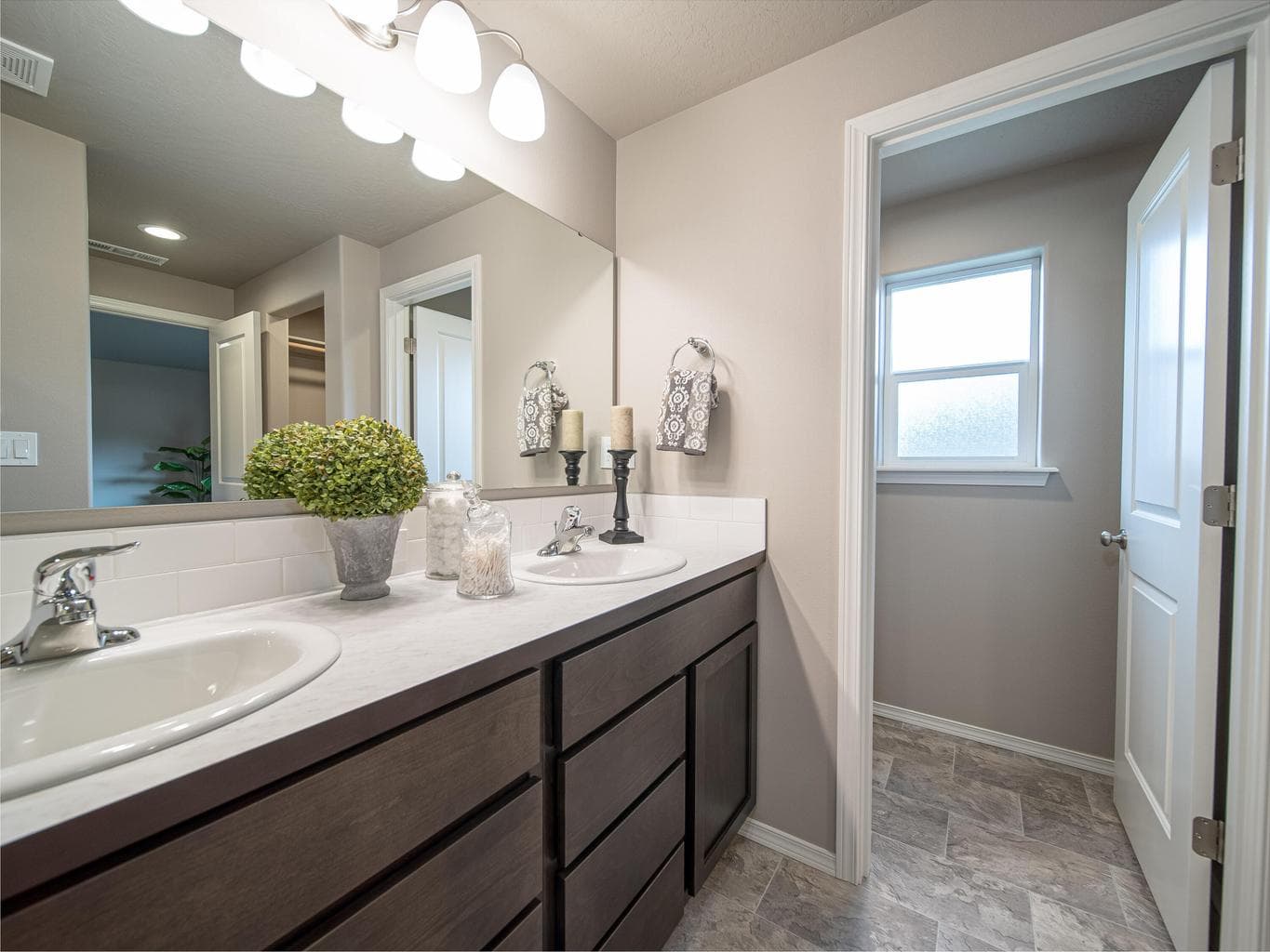 Photo of 3267 NW 10th Place NW 13 of 13