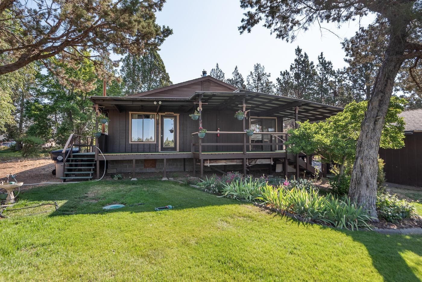 Photo of 3753 NW 25th Street 11 of 32