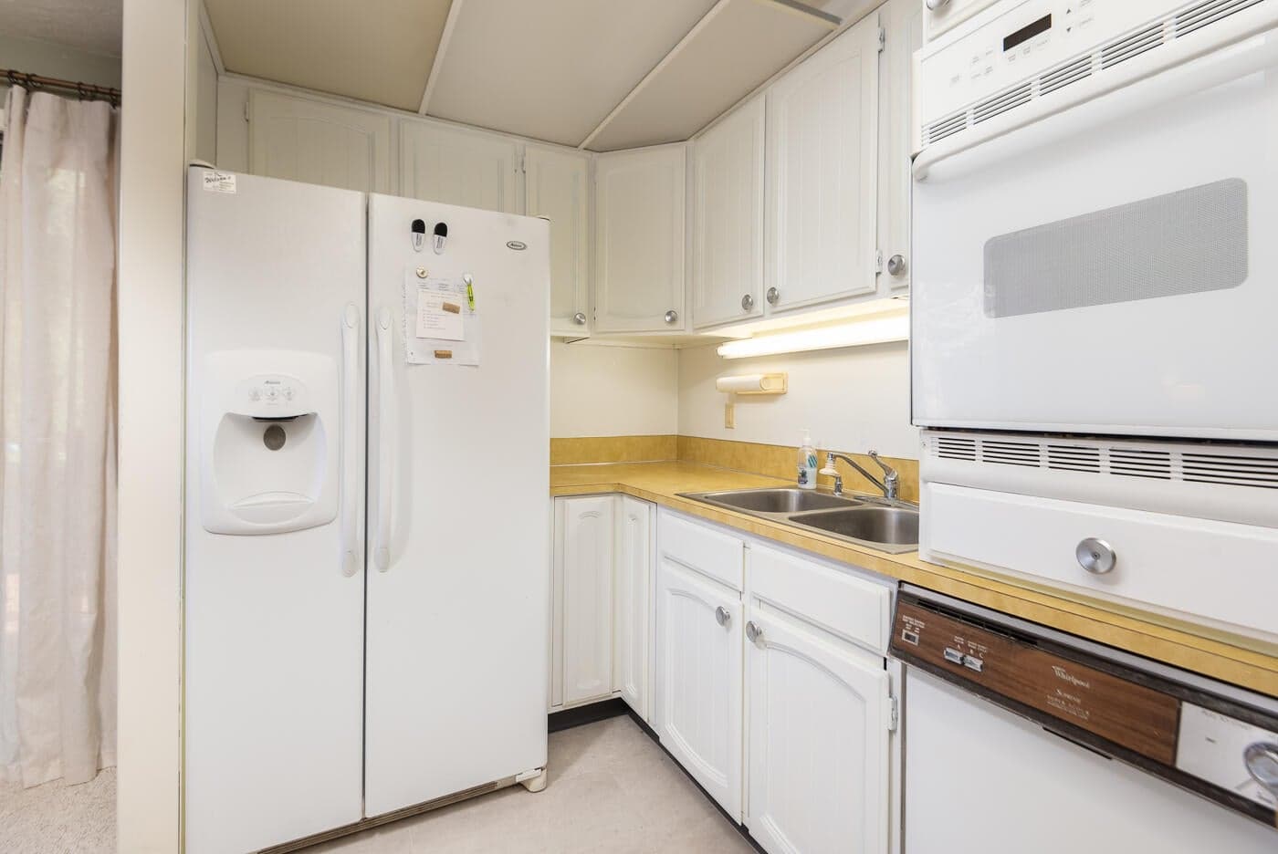 Photo of 3753 NW 25th Street 25 of 32