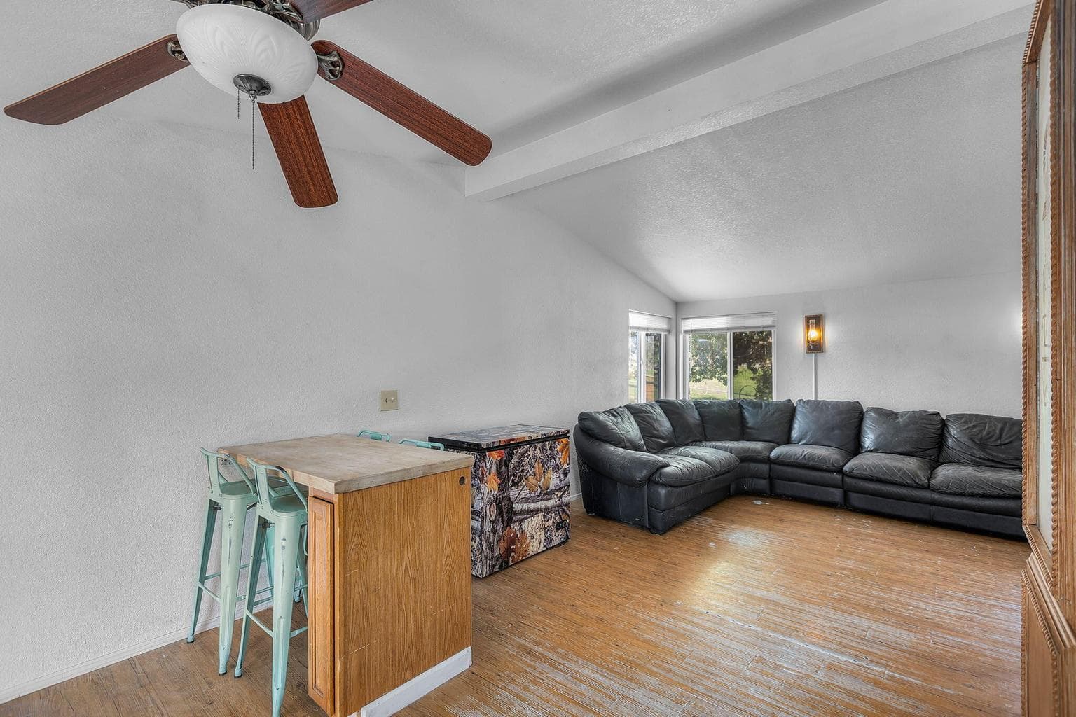Photo of 5880 NW Kingwood Avenue 15 of 41