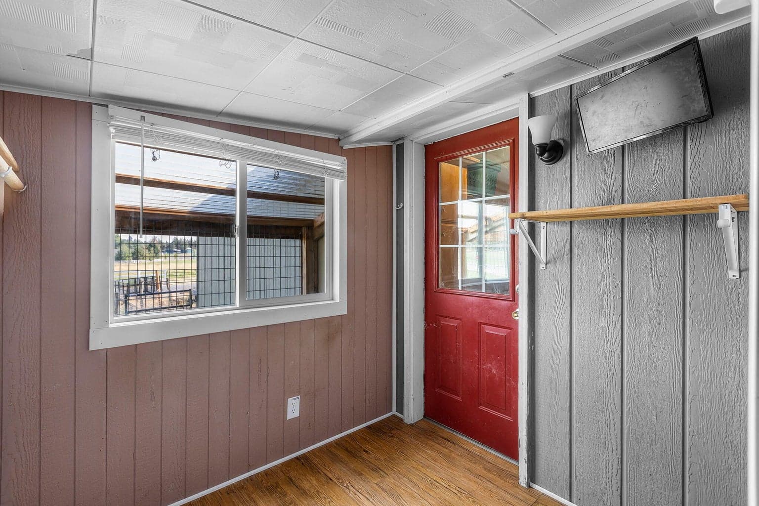 Photo of 5880 NW Kingwood Avenue 20 of 41