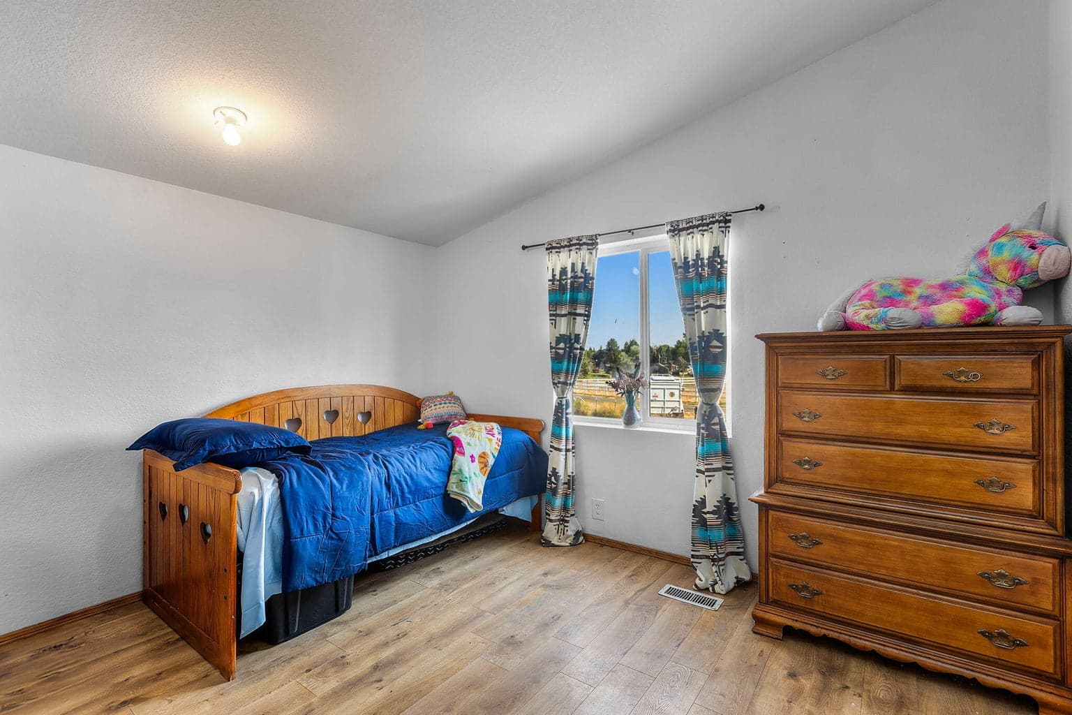 Photo of 5880 NW Kingwood Avenue 22 of 41