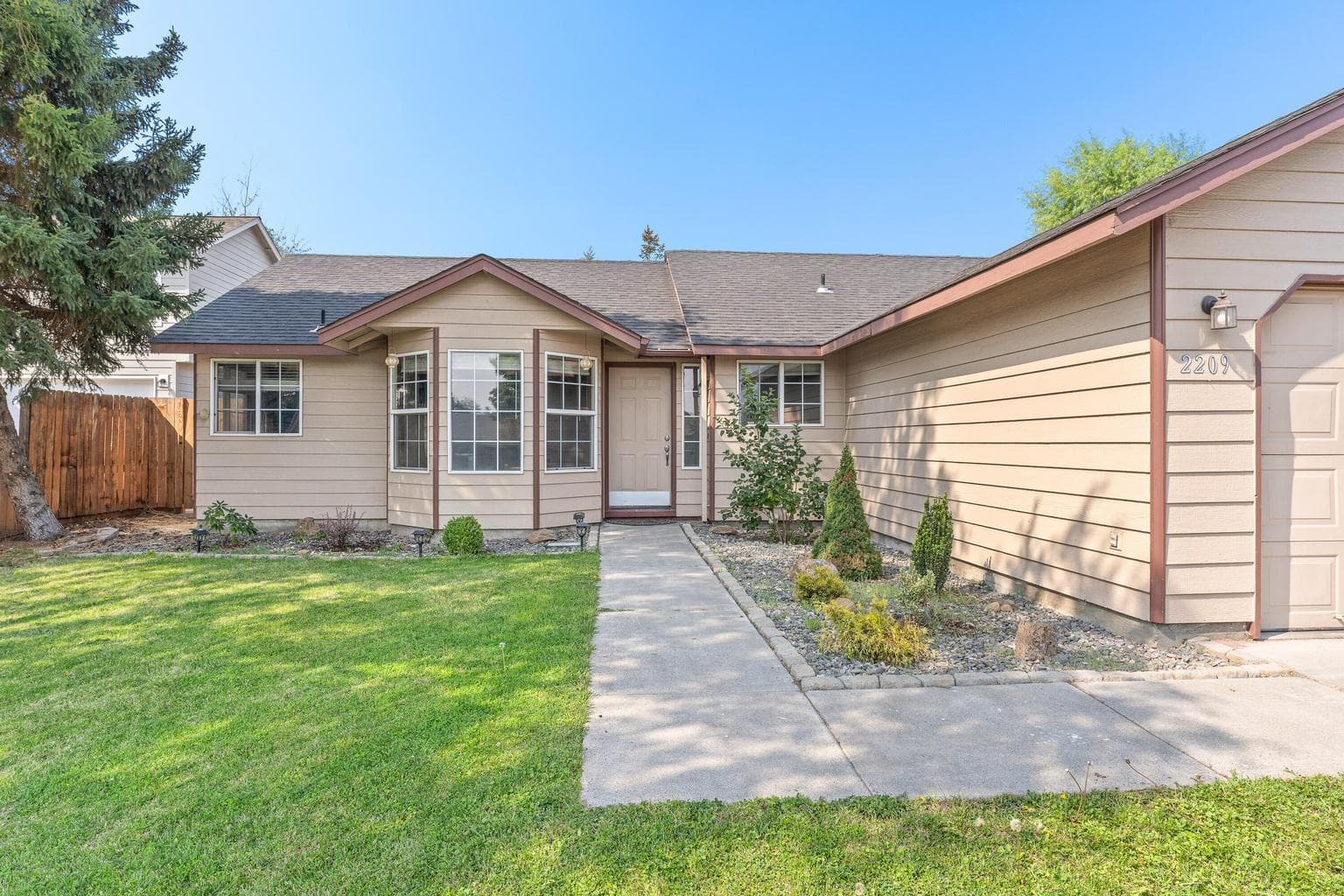 Photo of 2209 30th 3 of 29