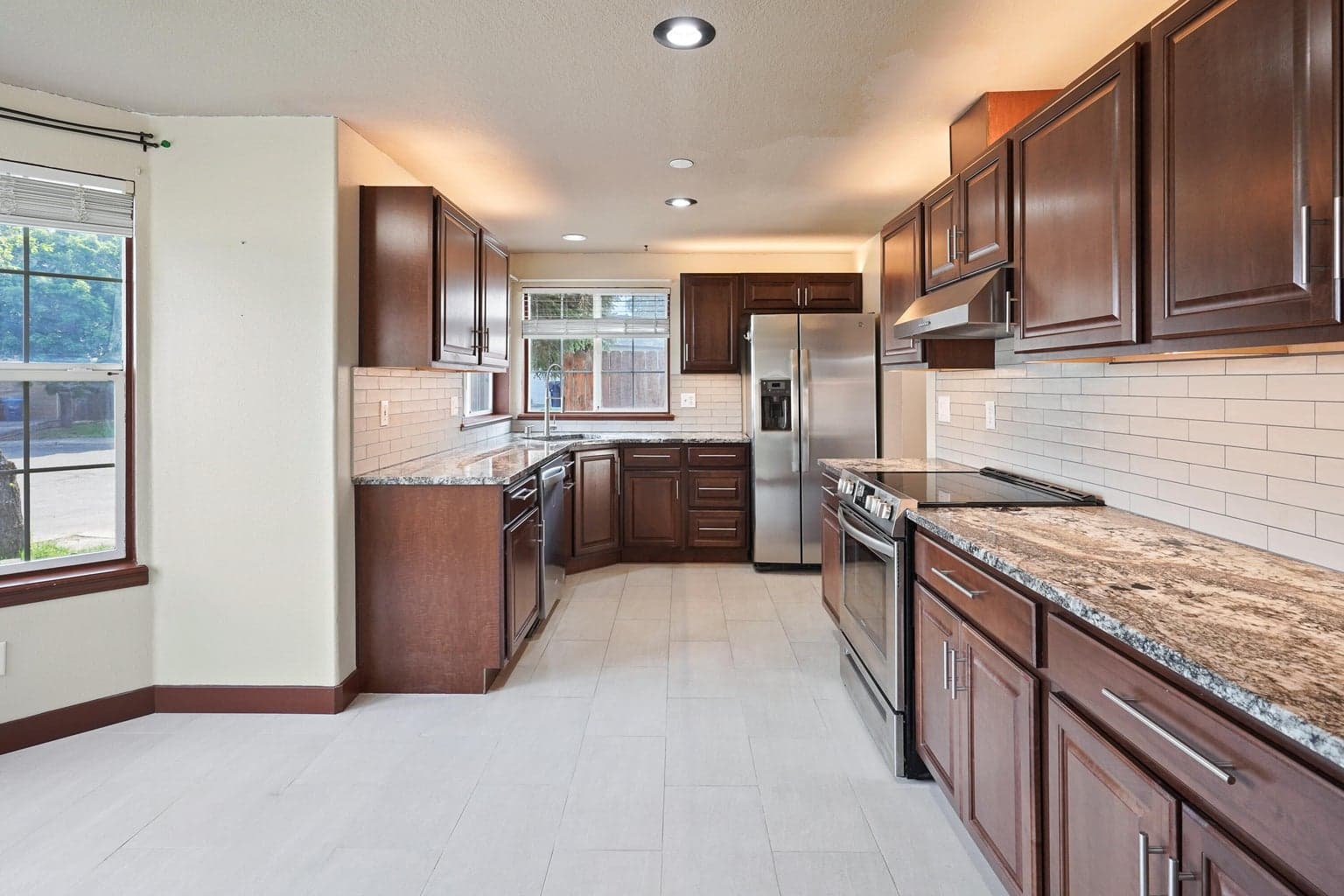 Photo of 2209 SW 30th Court 11 of 29