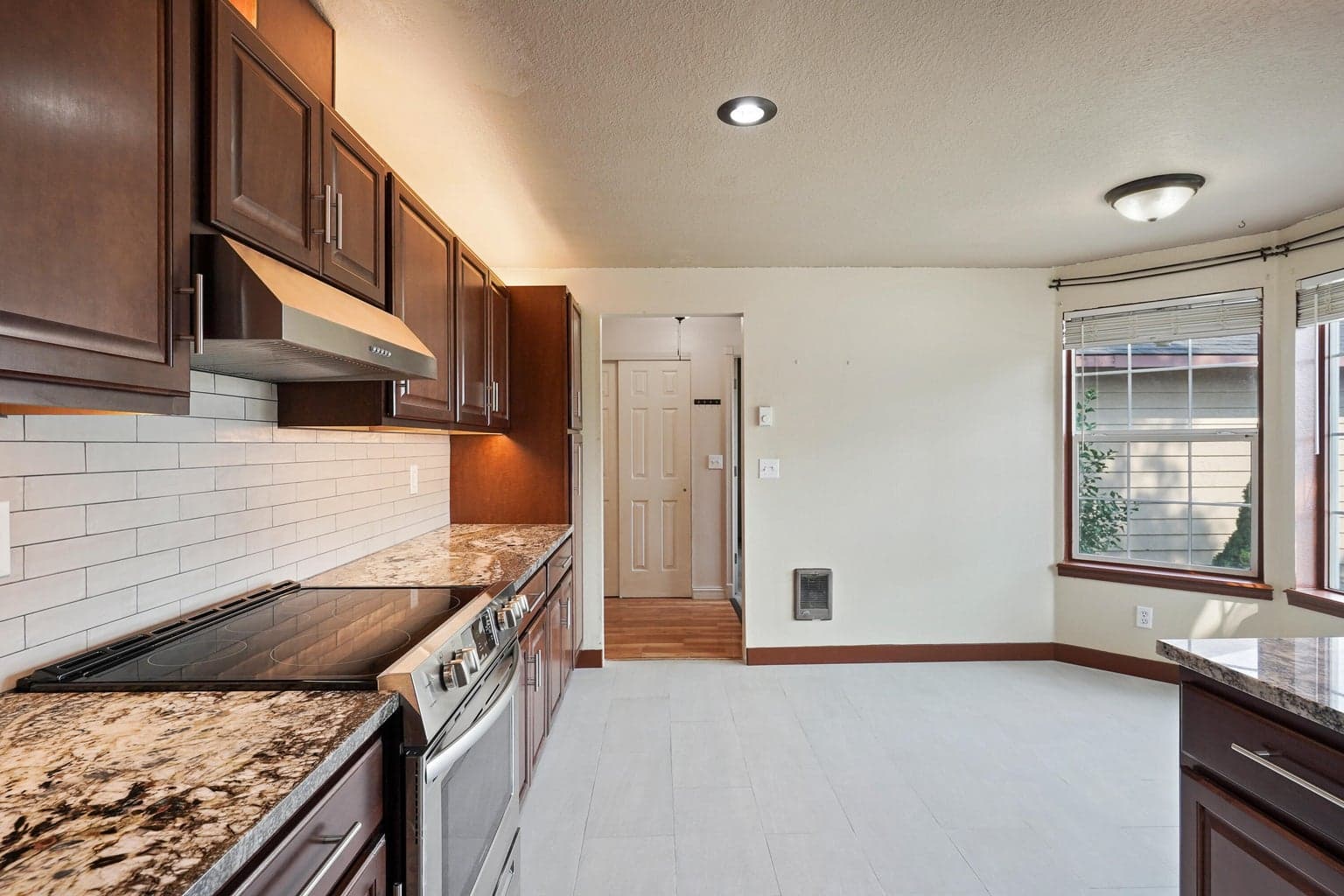 Photo of 2209 SW 30th Court 16 of 29