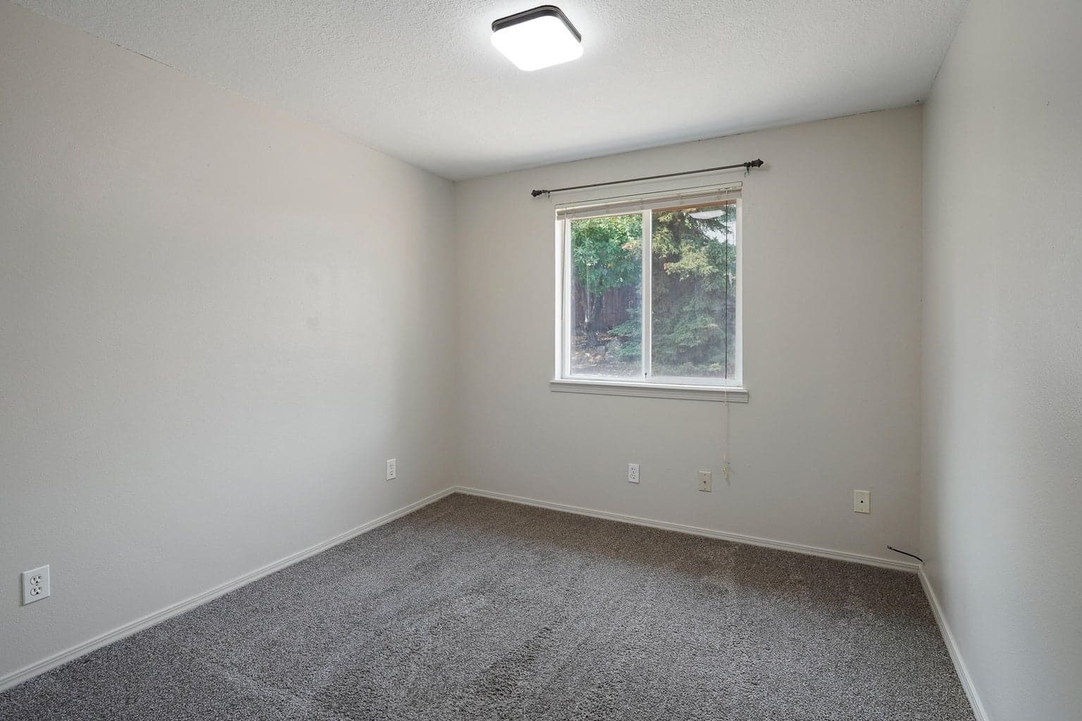Photo of 2209 SW 30th Court 21 of 29