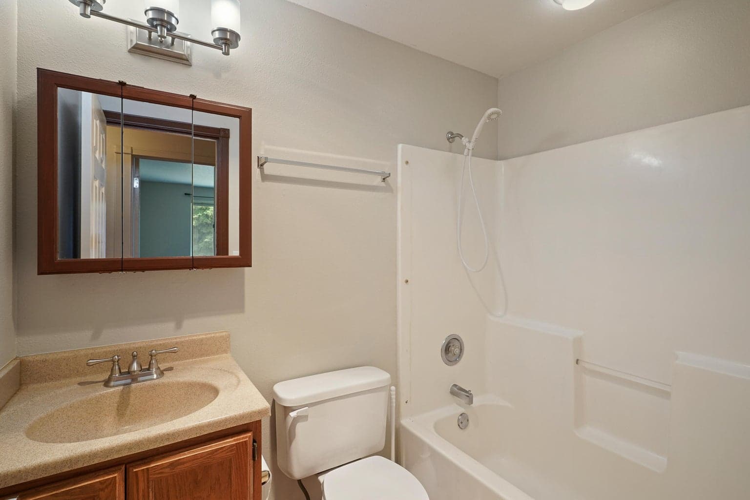 Photo of 2209 SW 30th Court 23 of 29