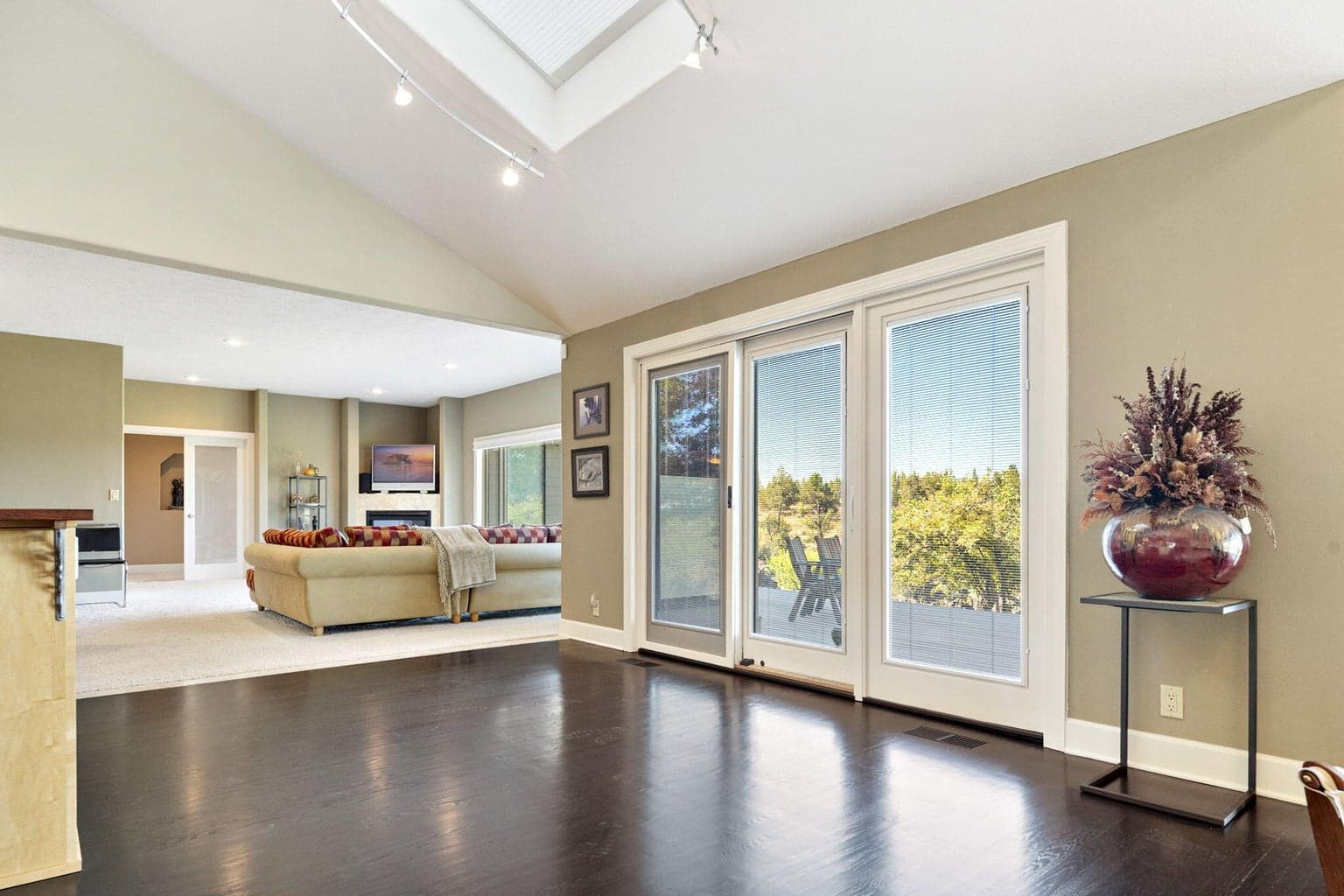 Photo of 6322 NW Atkinson Avenue 11 of 61