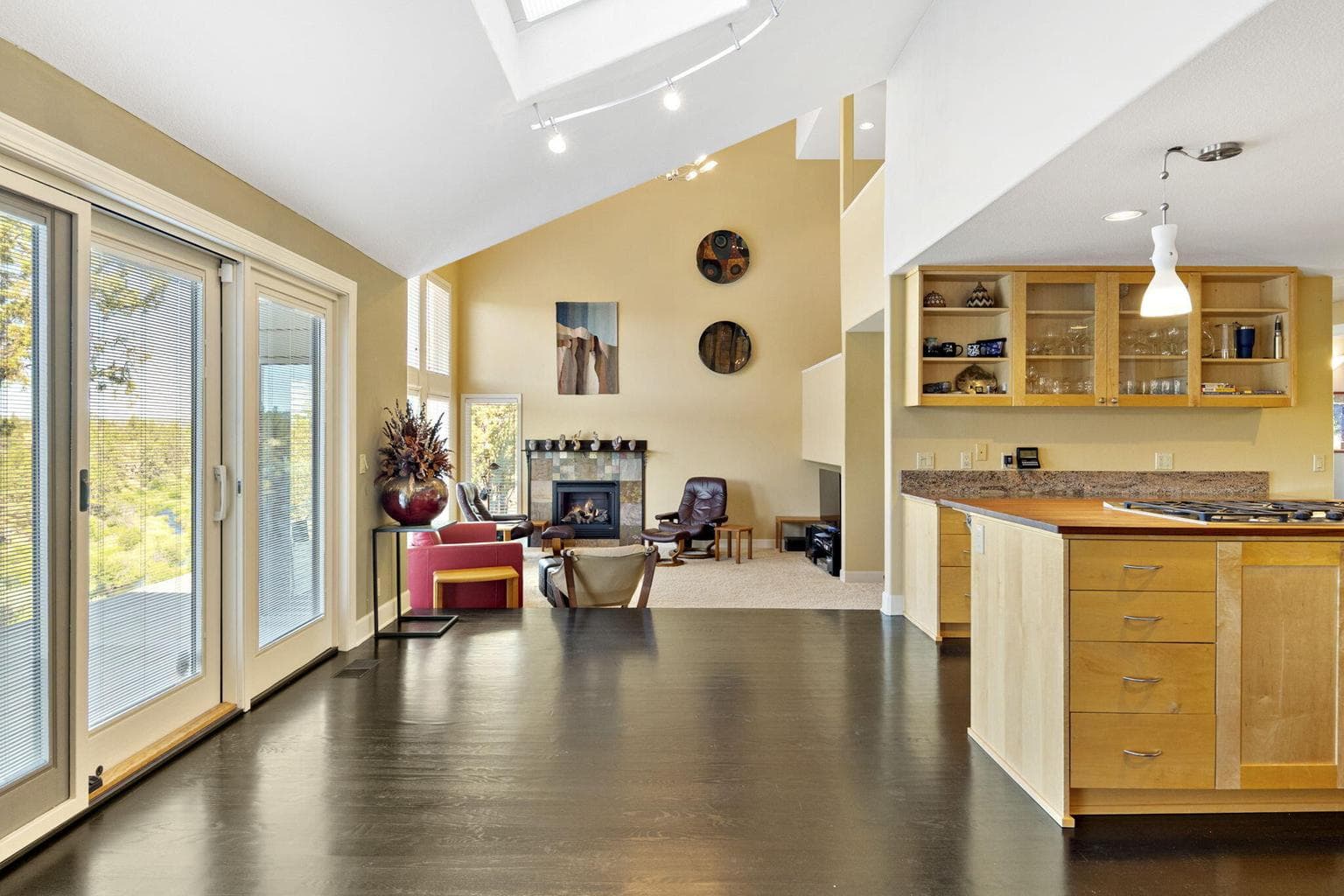 Photo of 6322 NW Atkinson Avenue 21 of 61