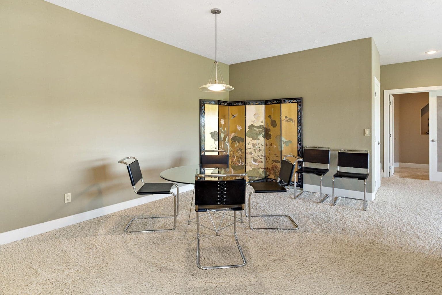 Photo of 6322 NW Atkinson Avenue 22 of 61