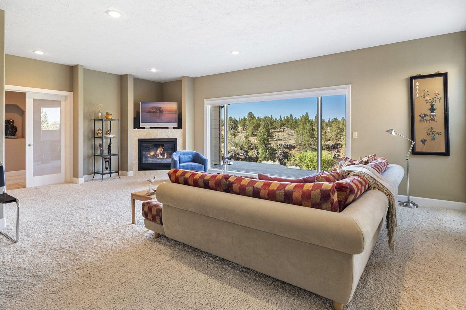 Photo of 6322 NW Atkinson Avenue 23 of 61