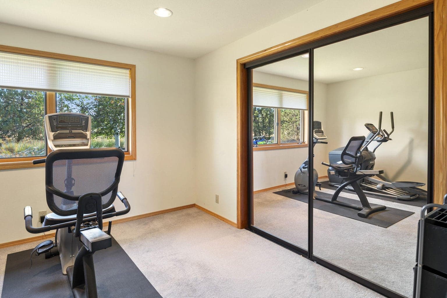 Photo of 6322 NW Atkinson Avenue 35 of 61