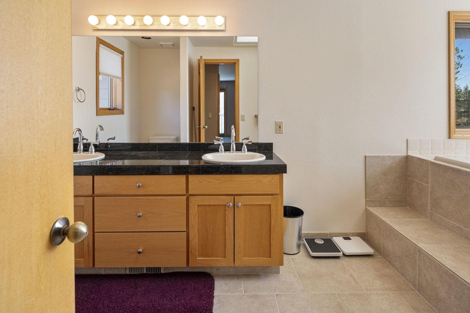 Photo of 6322 NW Atkinson Avenue 40 of 61