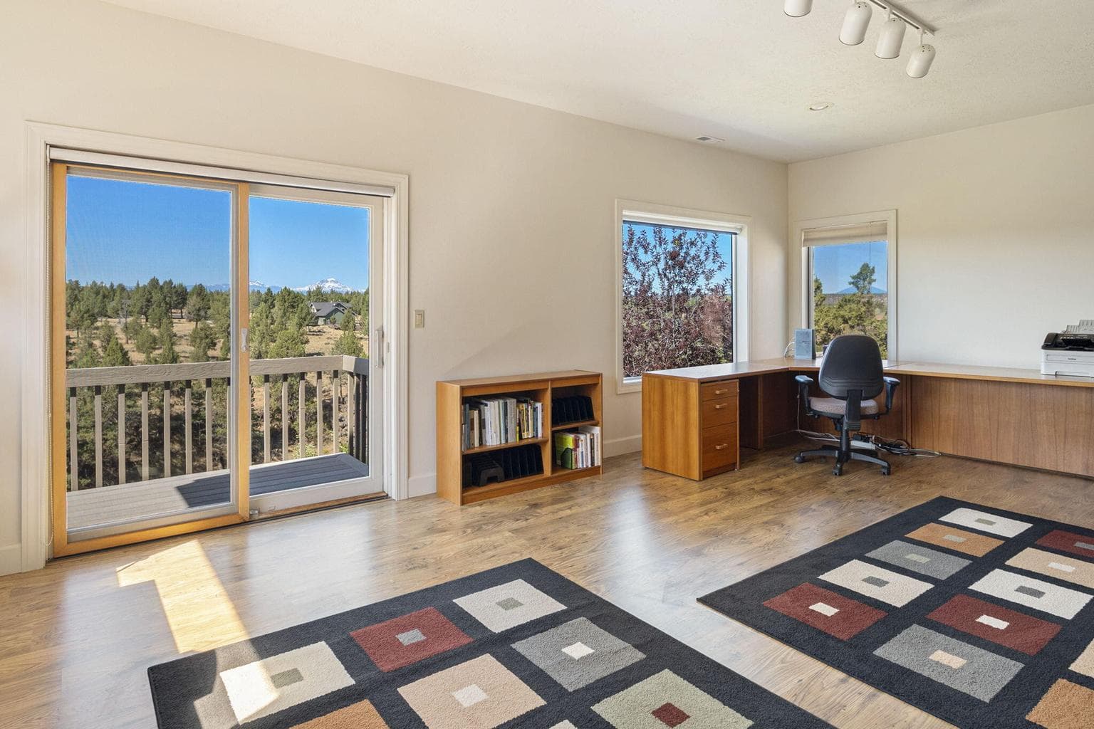 Photo of 6322 NW Atkinson Avenue 44 of 61