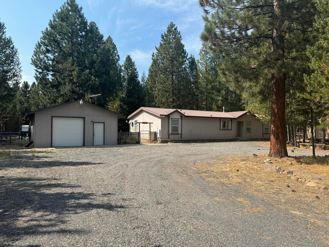 Photo of 148728 Snuffy Drive 1 of 37