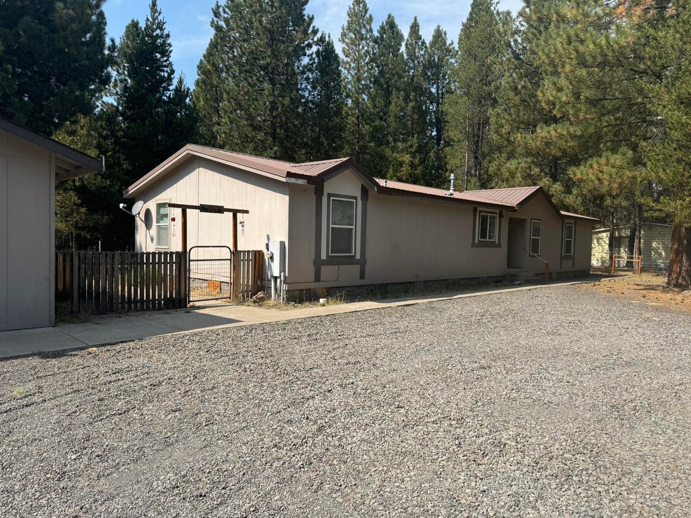 Photo of 148728 Snuffy Drive 3 of 37