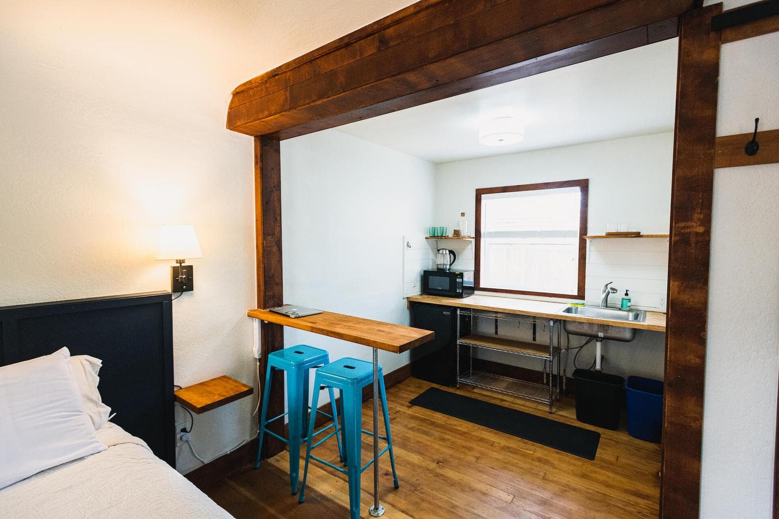 Photo of 511 W Cascade Avenue 21 of 22