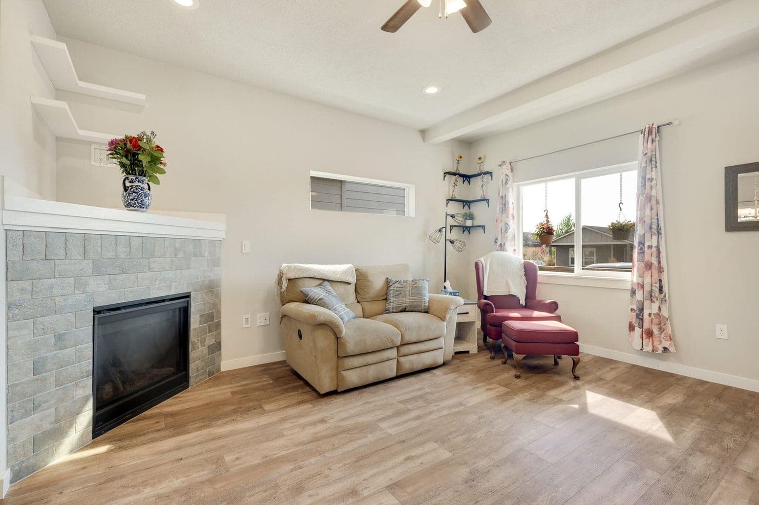 Photo of 745 Brookstone 3 of 35