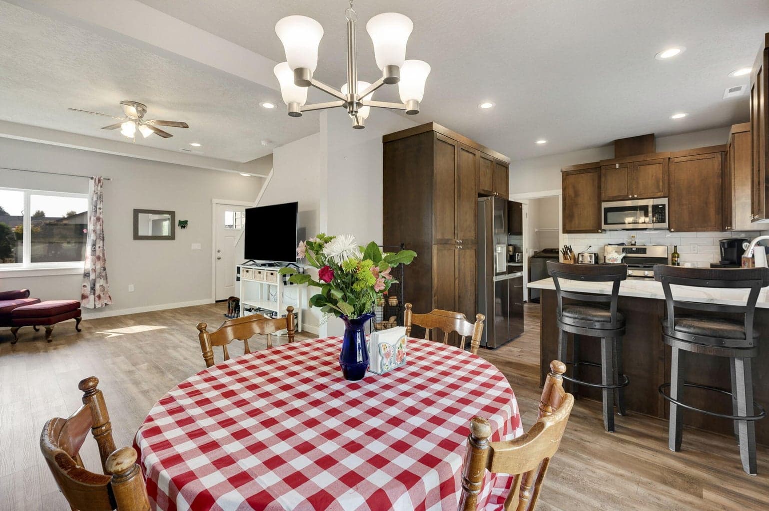 Photo of 745 Brookstone 4 of 35