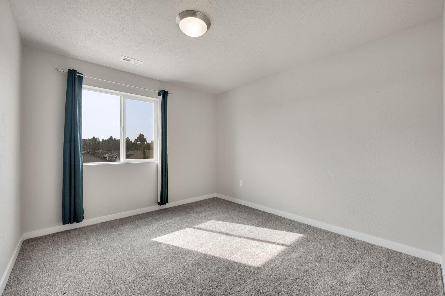 Photo of 745 NE Brookstone Drive 14 of 35