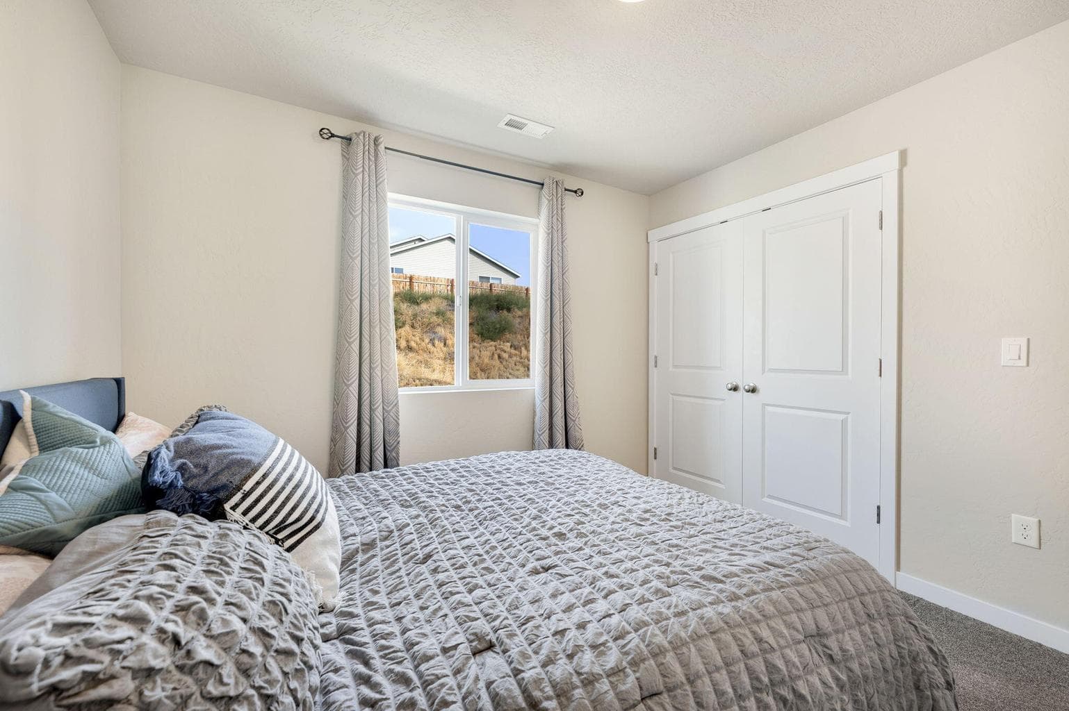 Photo of 745 NE Brookstone Drive 19 of 35