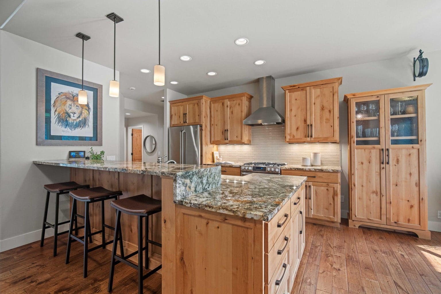 Photo of 17553 Forest Lane 13 of 67