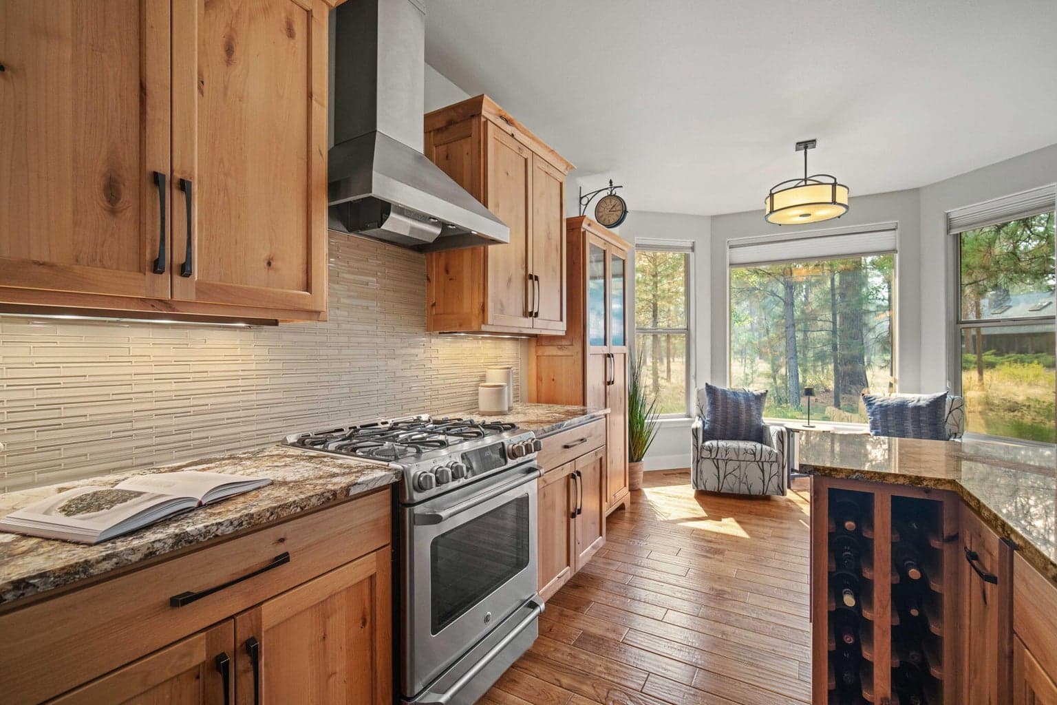 Photo of 17553 Forest Lane 18 of 67