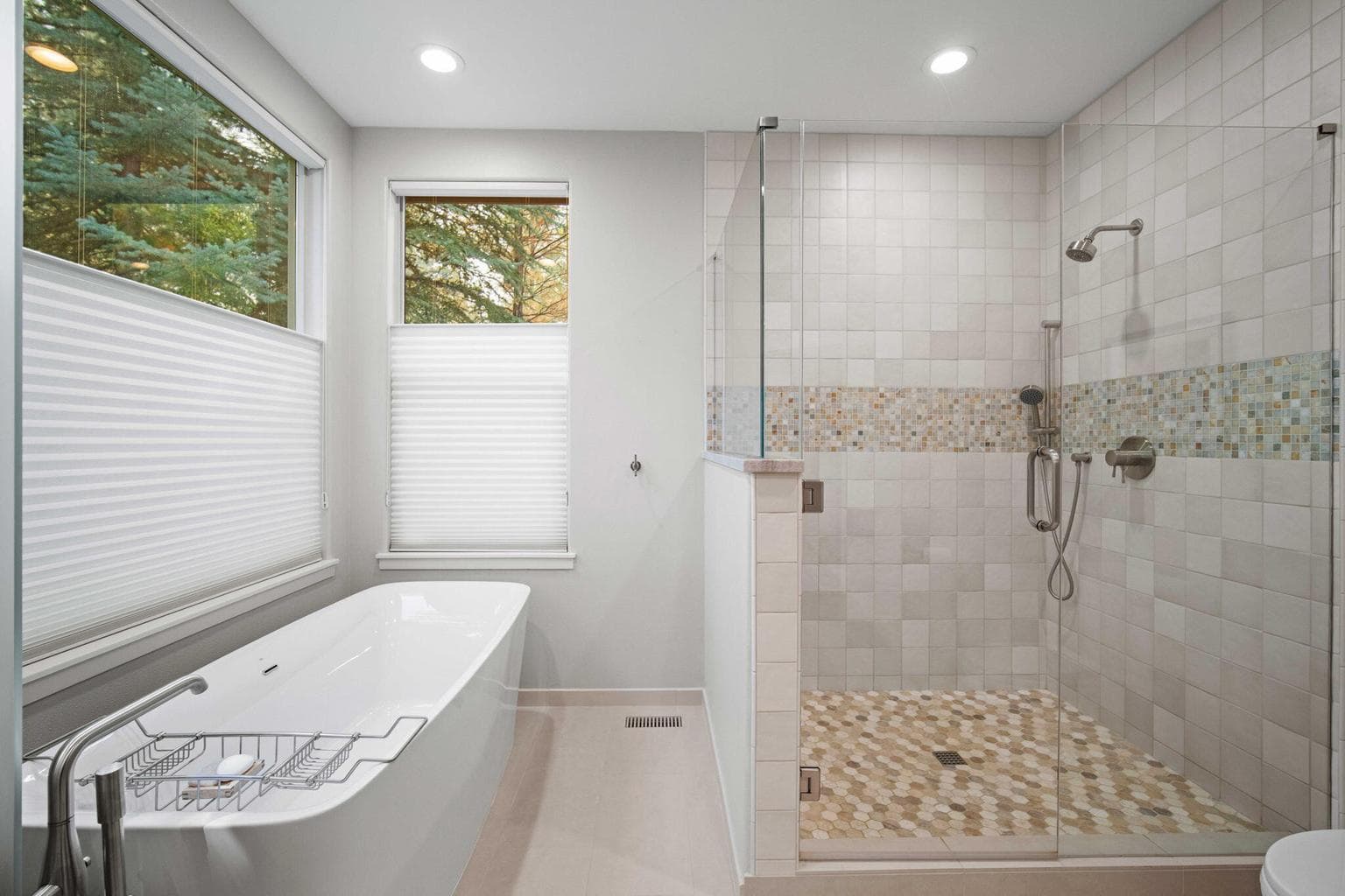 Photo of 17553 Forest Lane 31 of 67
