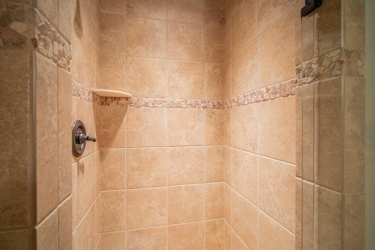 Photo of 17553 Forest Lane 46 of 67