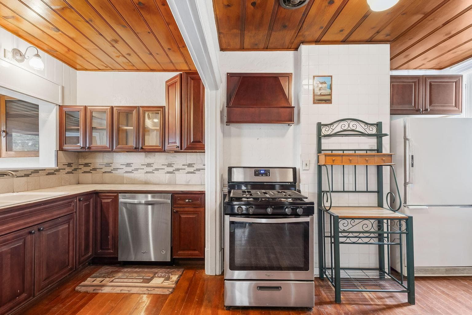 Photo of 305 NE 7th Street 12 of 70