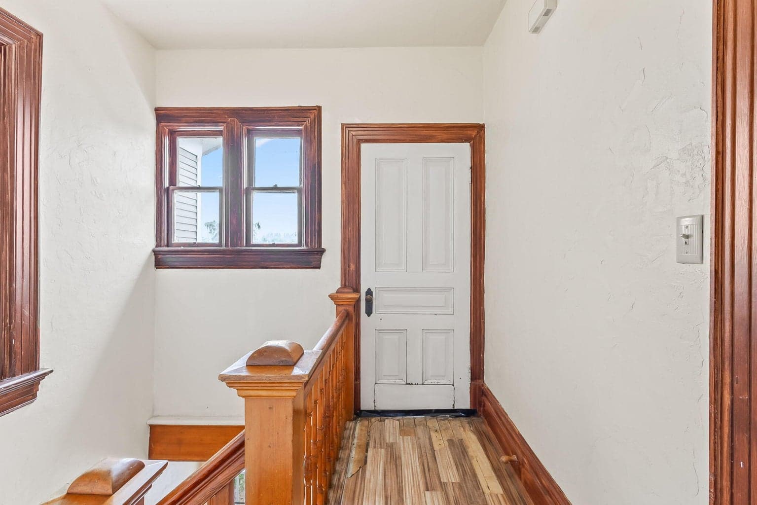 Photo of 305 NE 7th Street 18 of 70