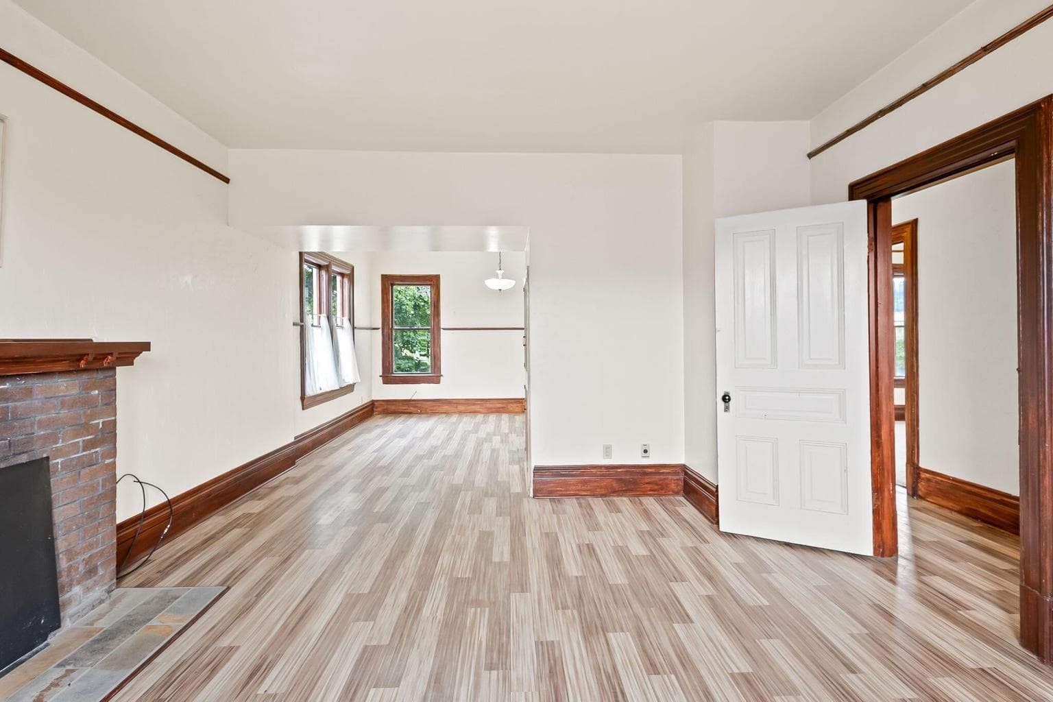 Photo of 305 NE 7th Street 21 of 70