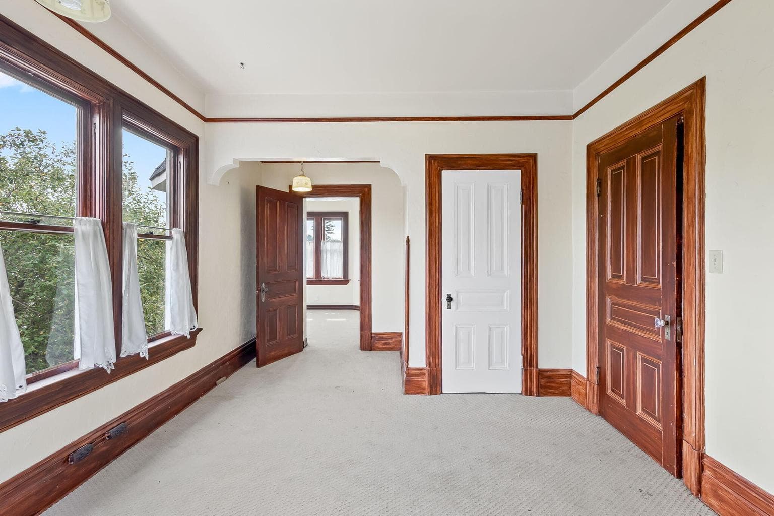 Photo of 305 NE 7th Street 22 of 70