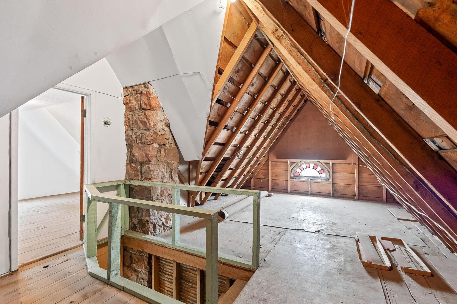 Photo of 305 NE 7th Street 33 of 70
