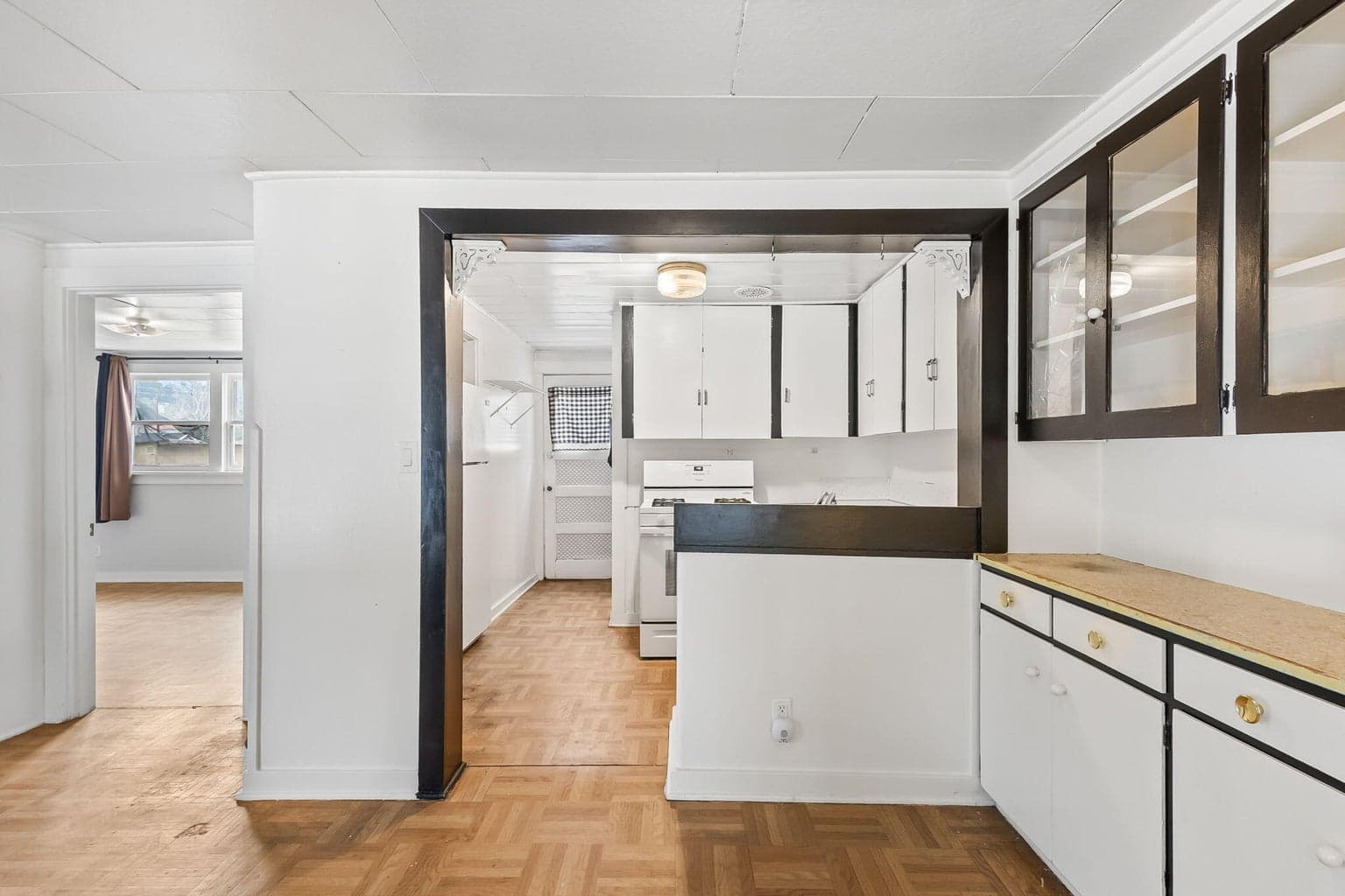 Photo of 305 NE 7th Street 45 of 70