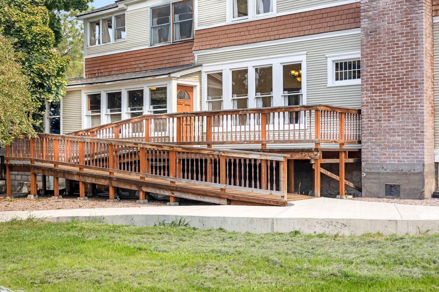 Photo of 305 NE 7th Street 51 of 70