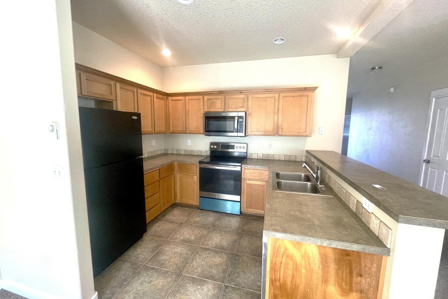 Photo of 21019 Carl Street 10 of 19