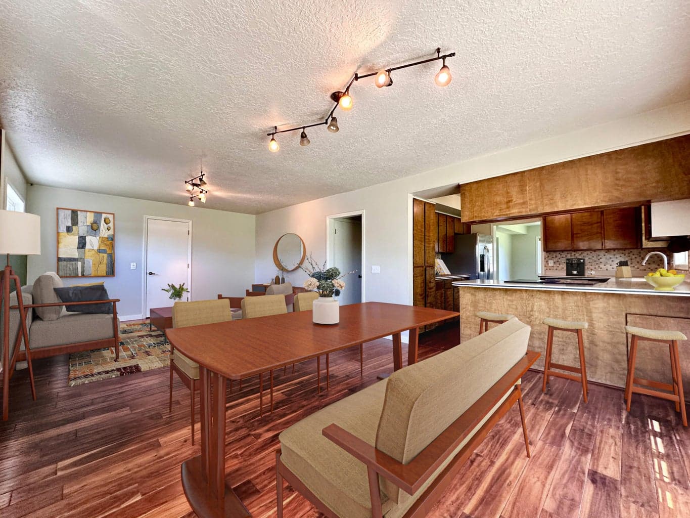 Photo of 2320 NE Quail Valley Lane 16 of 39