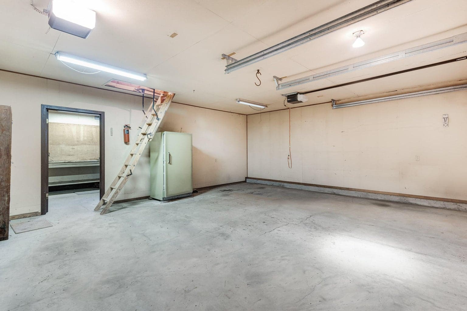 Photo of 14765 N Sugar Pine Way 22 of 31