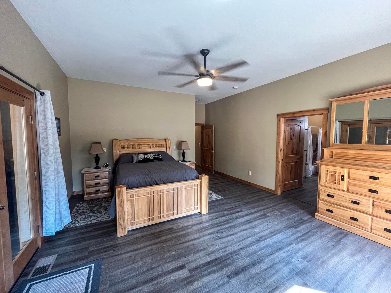 Photo of 12404 Beechwood Drive 17 of 39