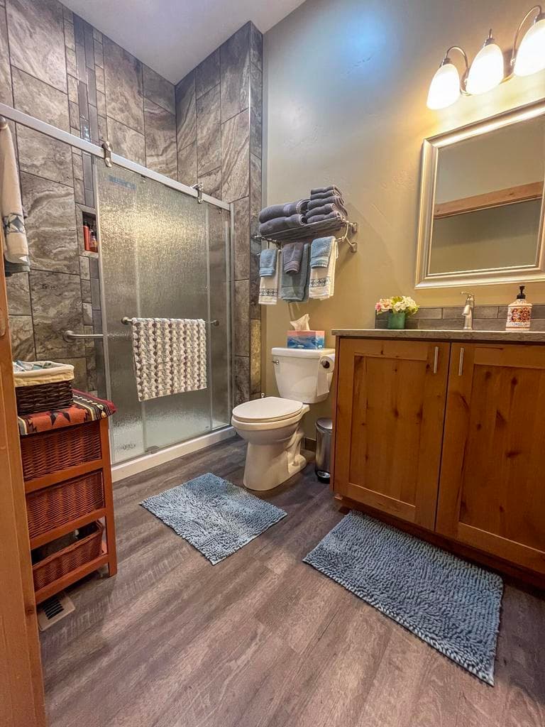 Photo of 12404 Beechwood Drive 24 of 39