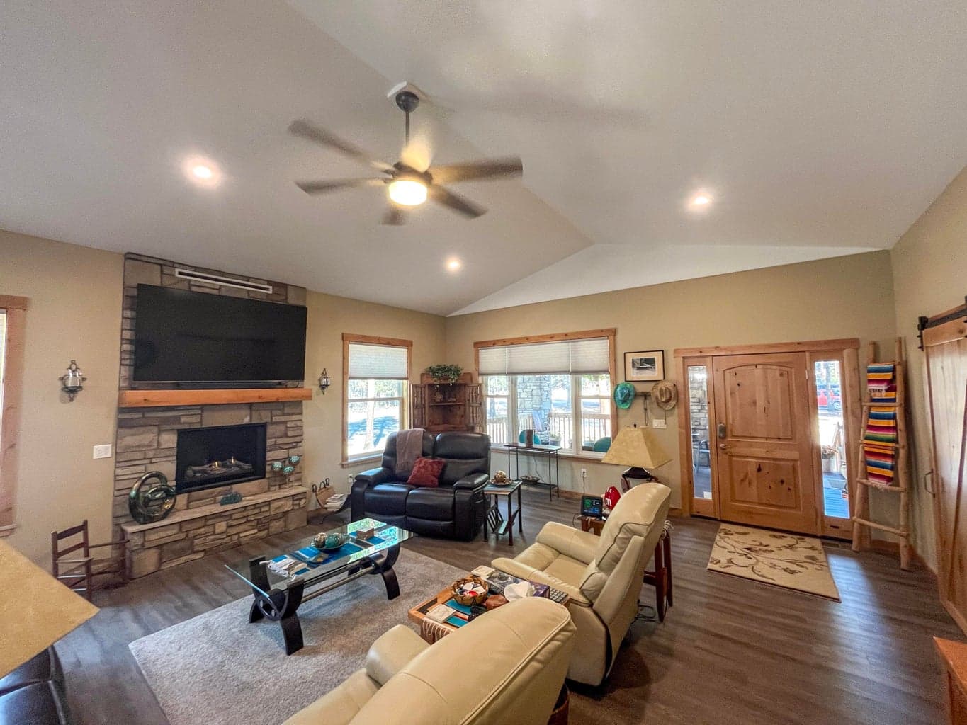 Photo of 12404 Beechwood Drive 13 of 39