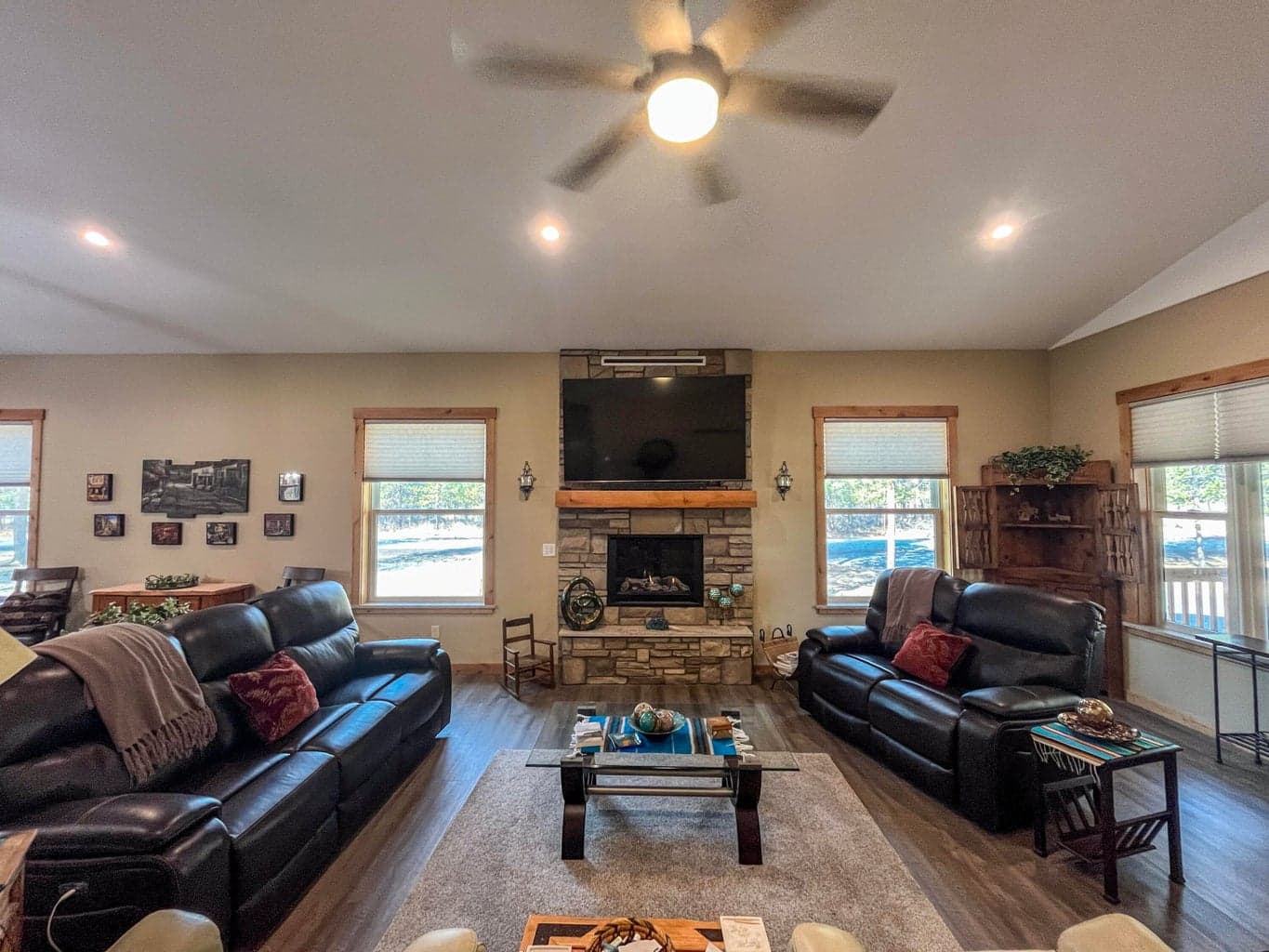 Photo of 12404 Beechwood Drive 12 of 39